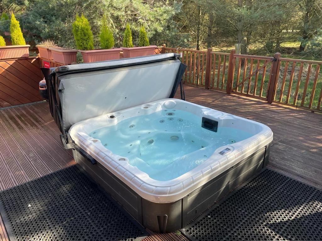 Jasmine Lodge, 2 Bedroom With Hot Tub - Felmoor Park Felton  المظهر الخارجي الصورة